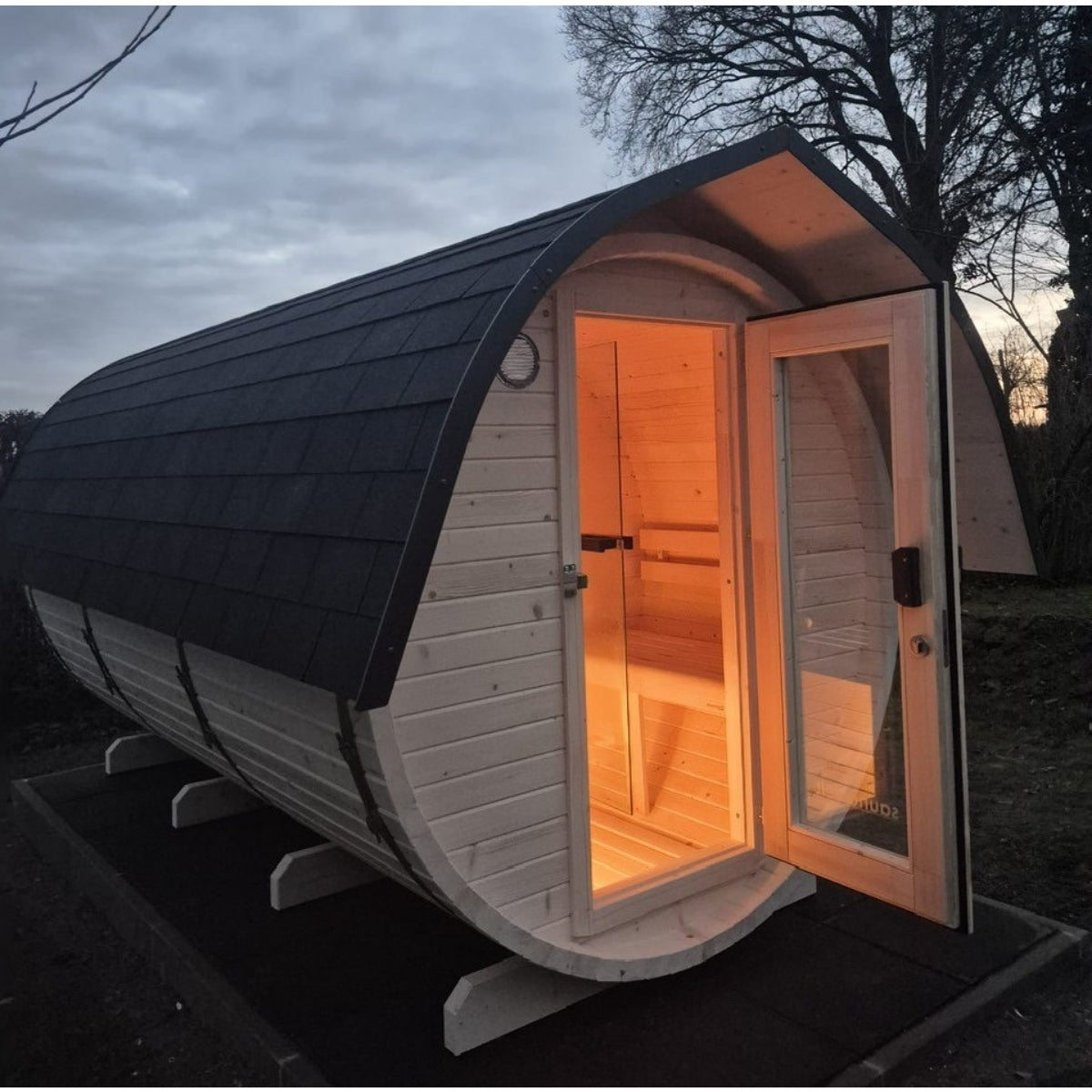 Fass-Sauna mit geschlossenem Vorraum - Bausatz - 3500 mm Länge, holzbefeuert