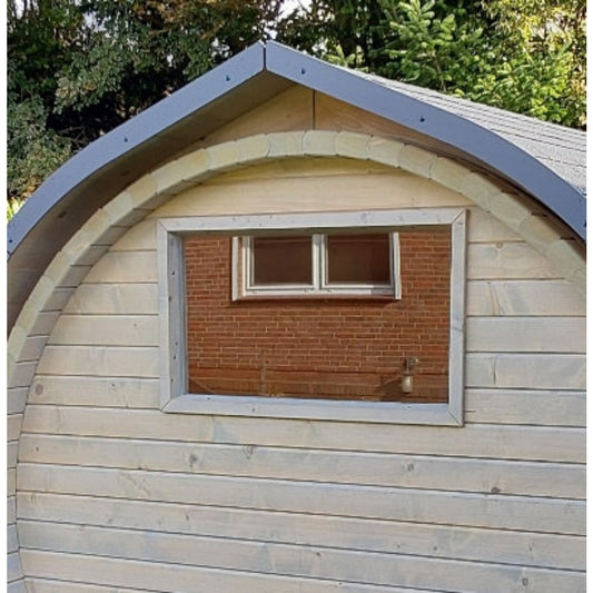 Fass-Sauna Fenster  Rückwand groß 800x600